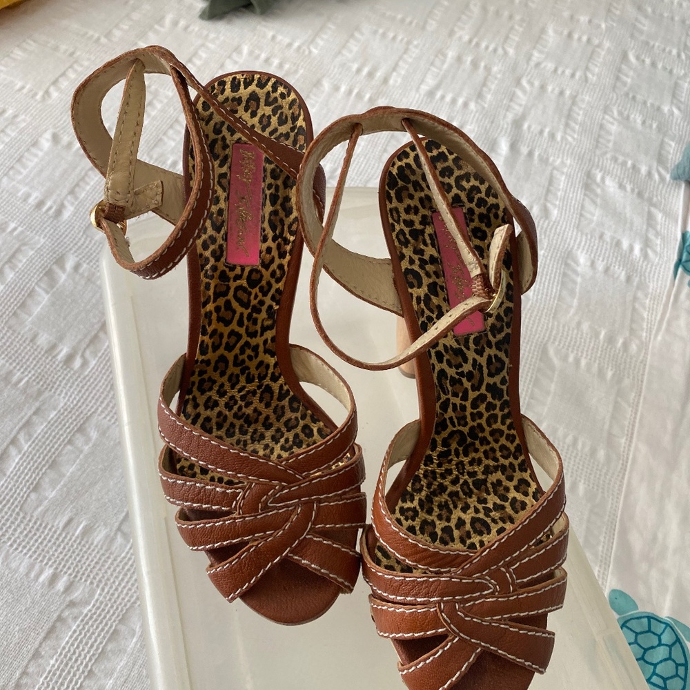 Beautiful platform wood leather sandals